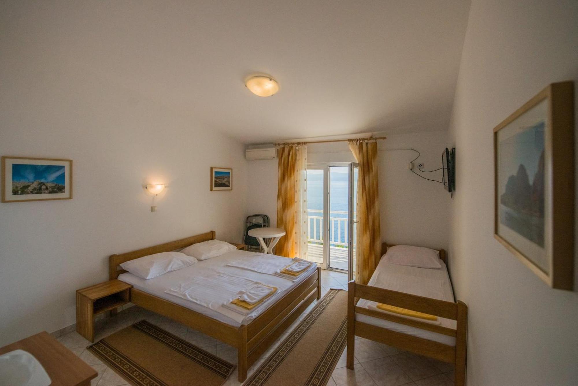 Bed And Breakfast Pero 3 Min Walk To The Beach Локва-Рогозница Экстерьер фото