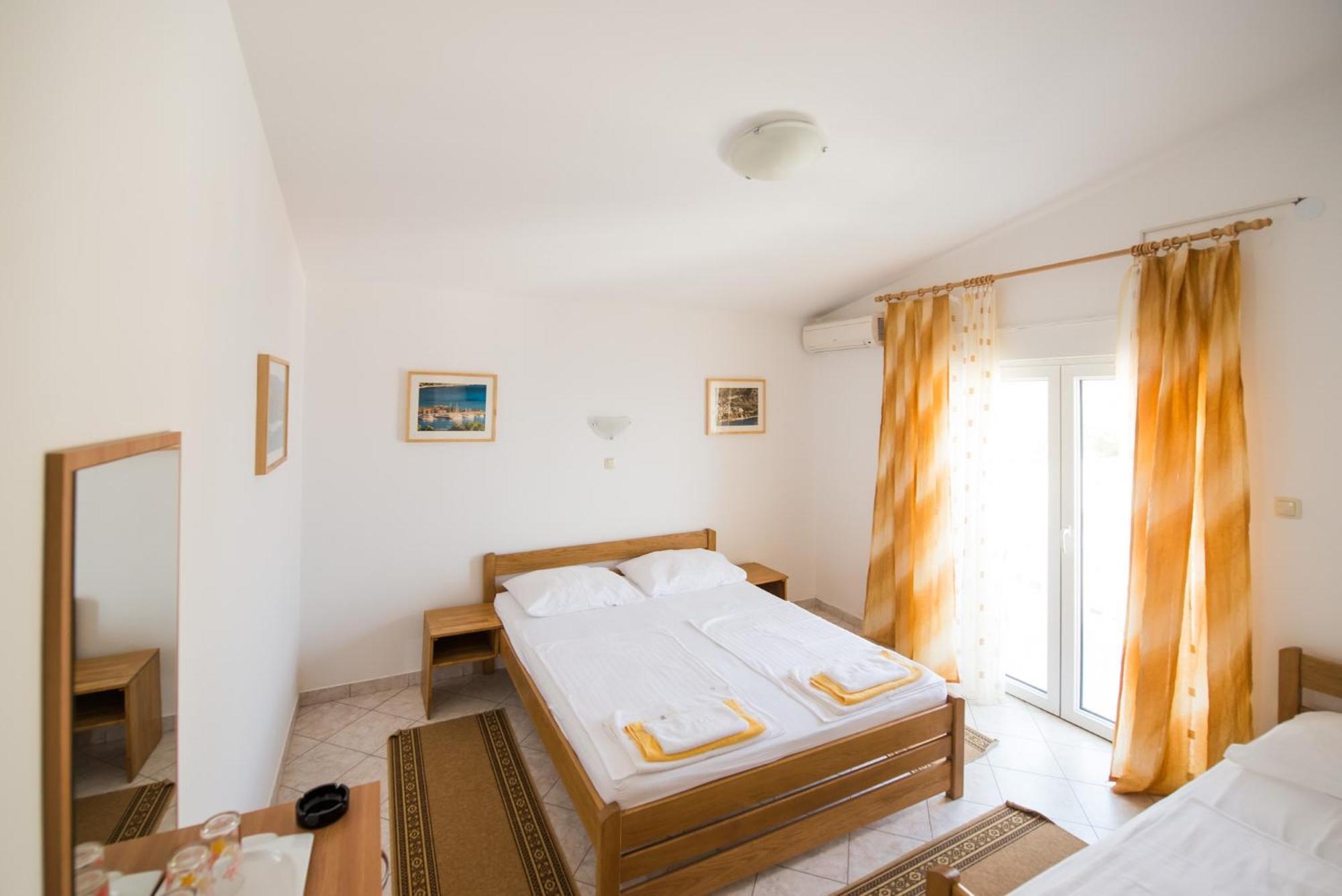 Bed And Breakfast Pero 3 Min Walk To The Beach Локва-Рогозница Экстерьер фото