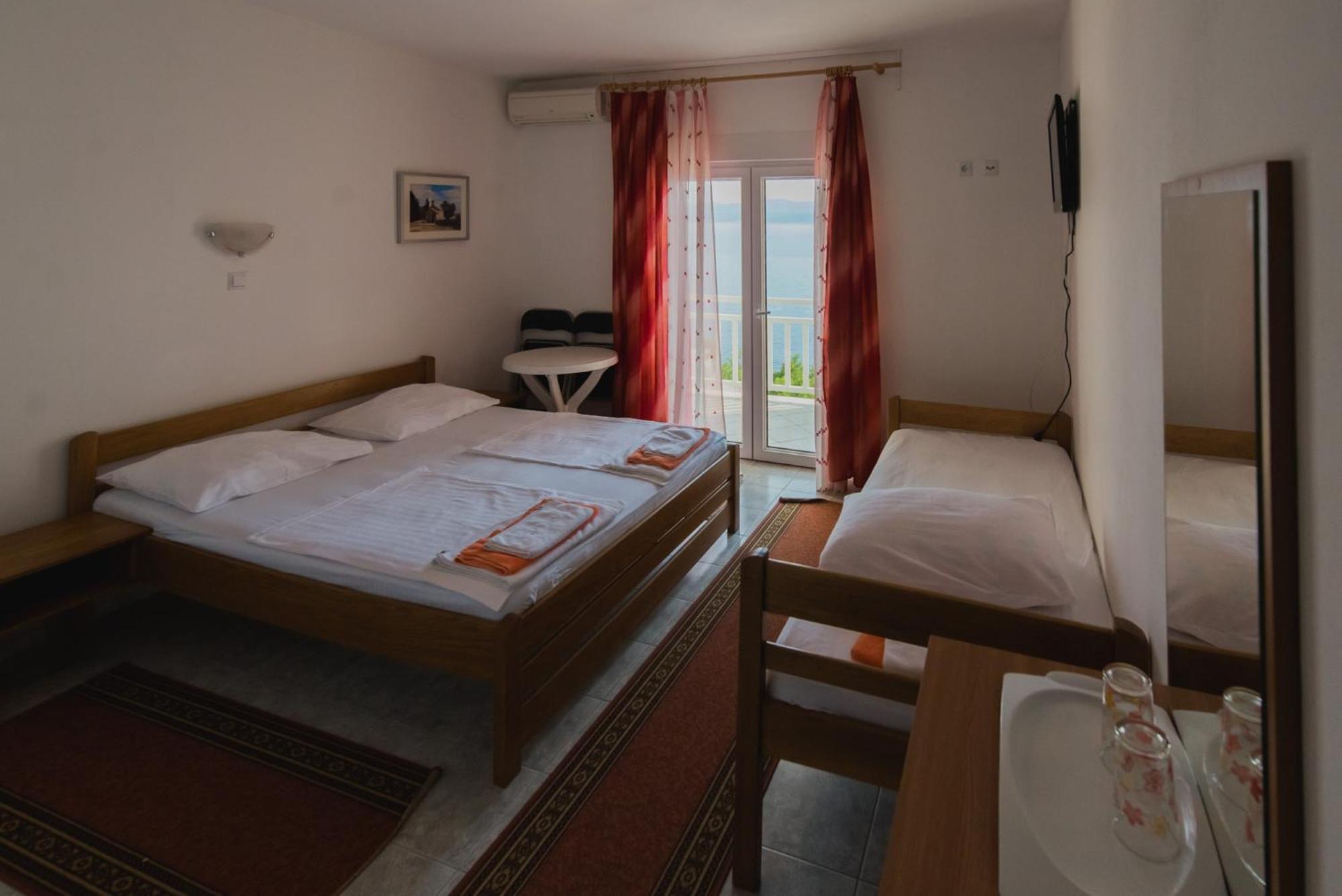 Bed And Breakfast Pero 3 Min Walk To The Beach Локва-Рогозница Экстерьер фото